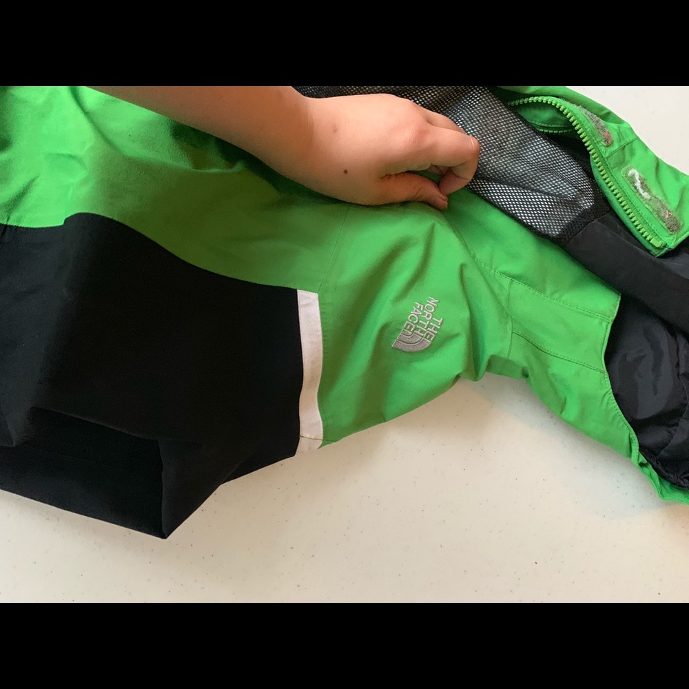 North face jacket - Picture 2 of 3